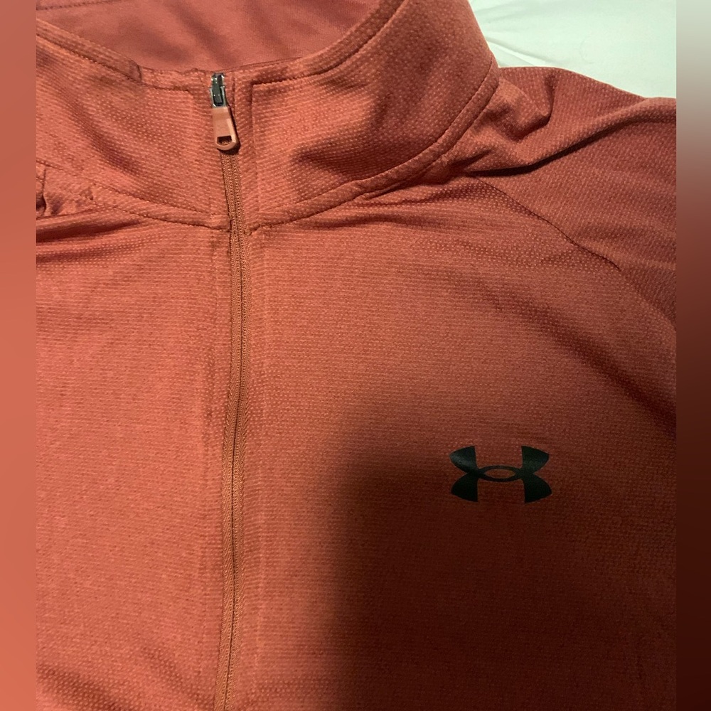 Men’s Pullover - Picture 2 of 4